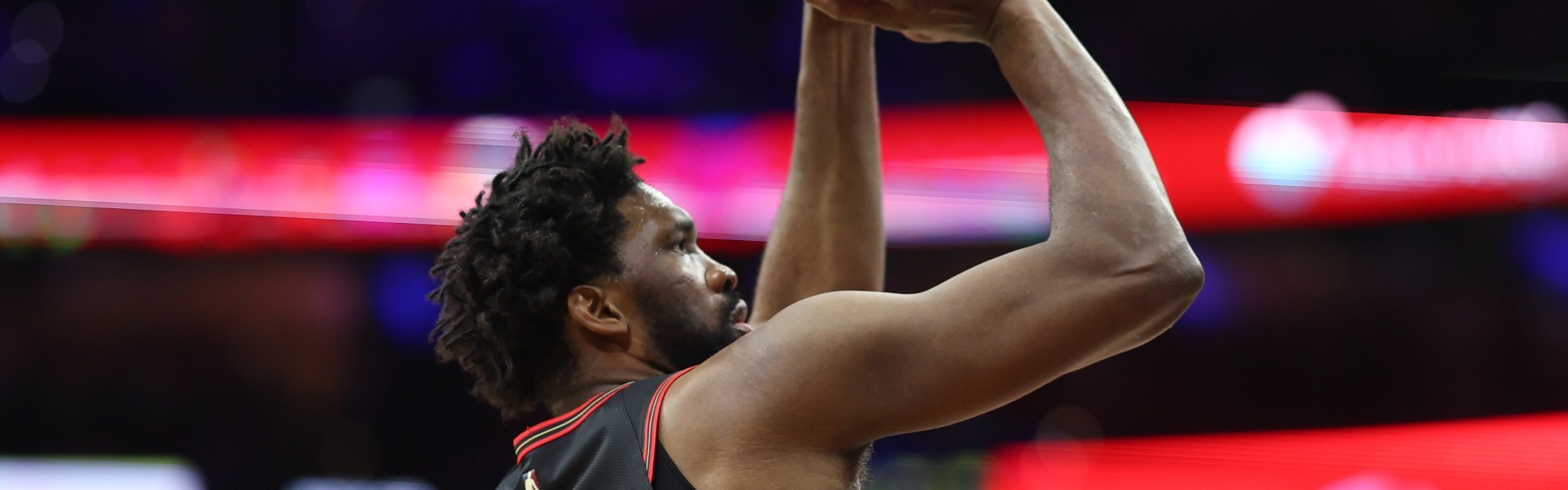 开云登录入口地址-大帝回来了！恩比德本月5次砍下30+ 此前三个月合计仅3次