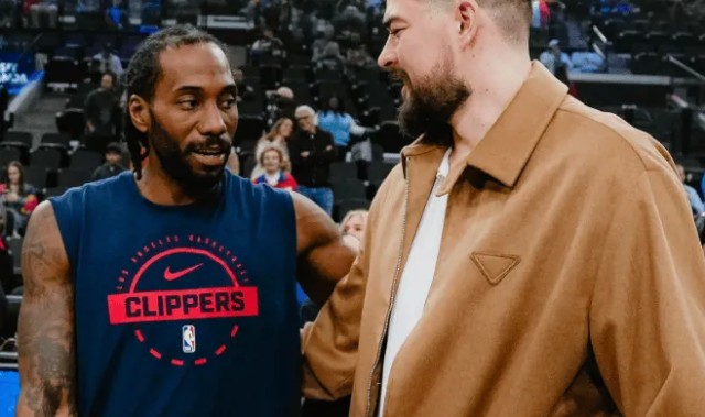 开云app-快船半场63-51领先步行者，伦纳德20分&amp;amp;西亚卡姆21分